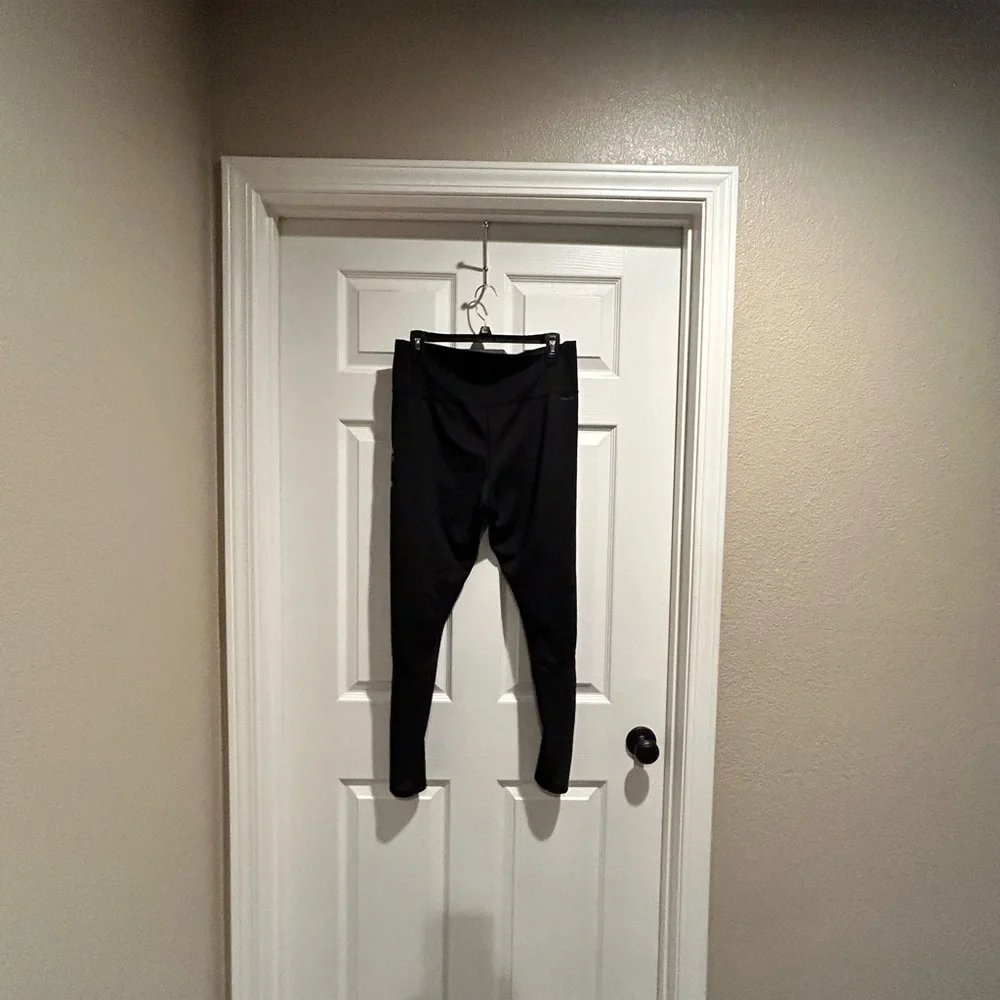 Adidas  work out pants ! - Picture 7 of 7